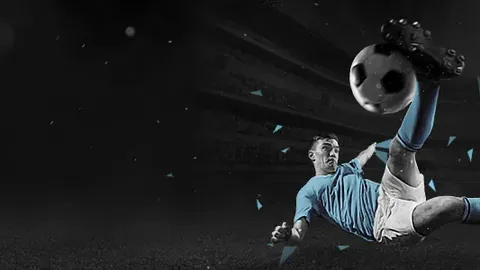 中国冰雪精英备战决赛阶段 人民日报报道