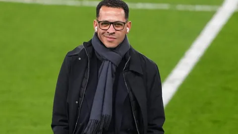 蒯纪闻今年任务艰巨，穆斯卡特透露多方面力促其加入一线队！